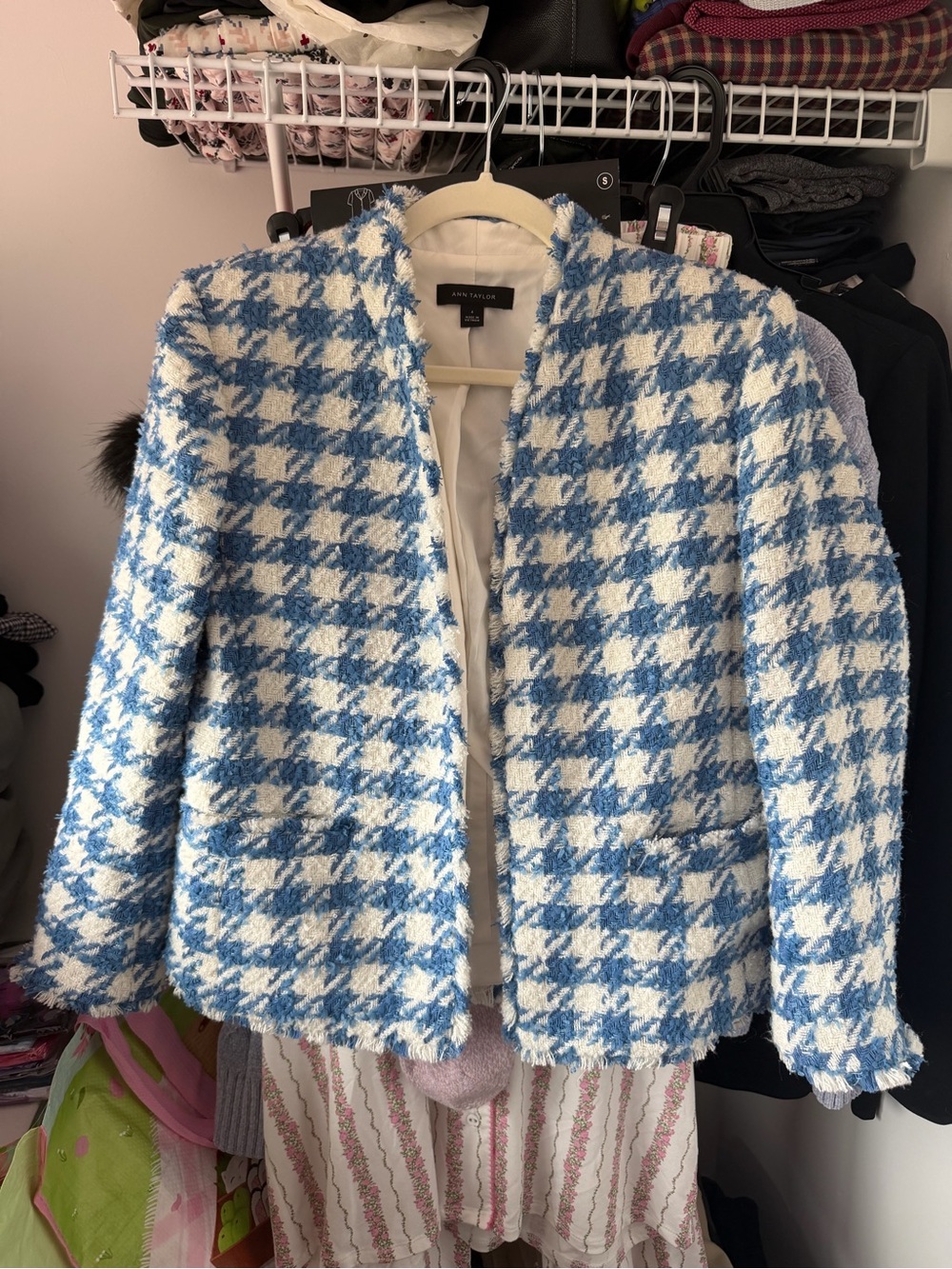 Ann Taylor Blue & White Houndstooth Bouclé Jacket women’s size 4
